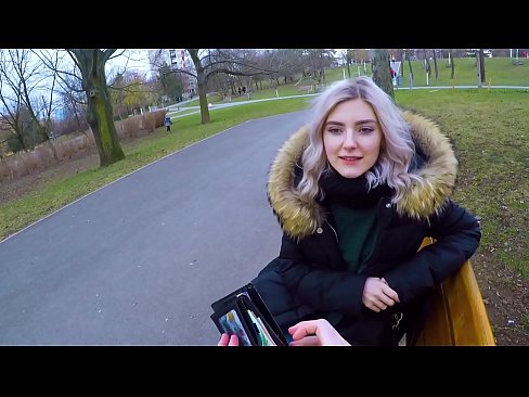 ❤️ Nilulon ang mainit na cum ng isang estranghero para sa pera - blowjob sa parke ni Eva Elfie ❤ Sex video sa amin ❤